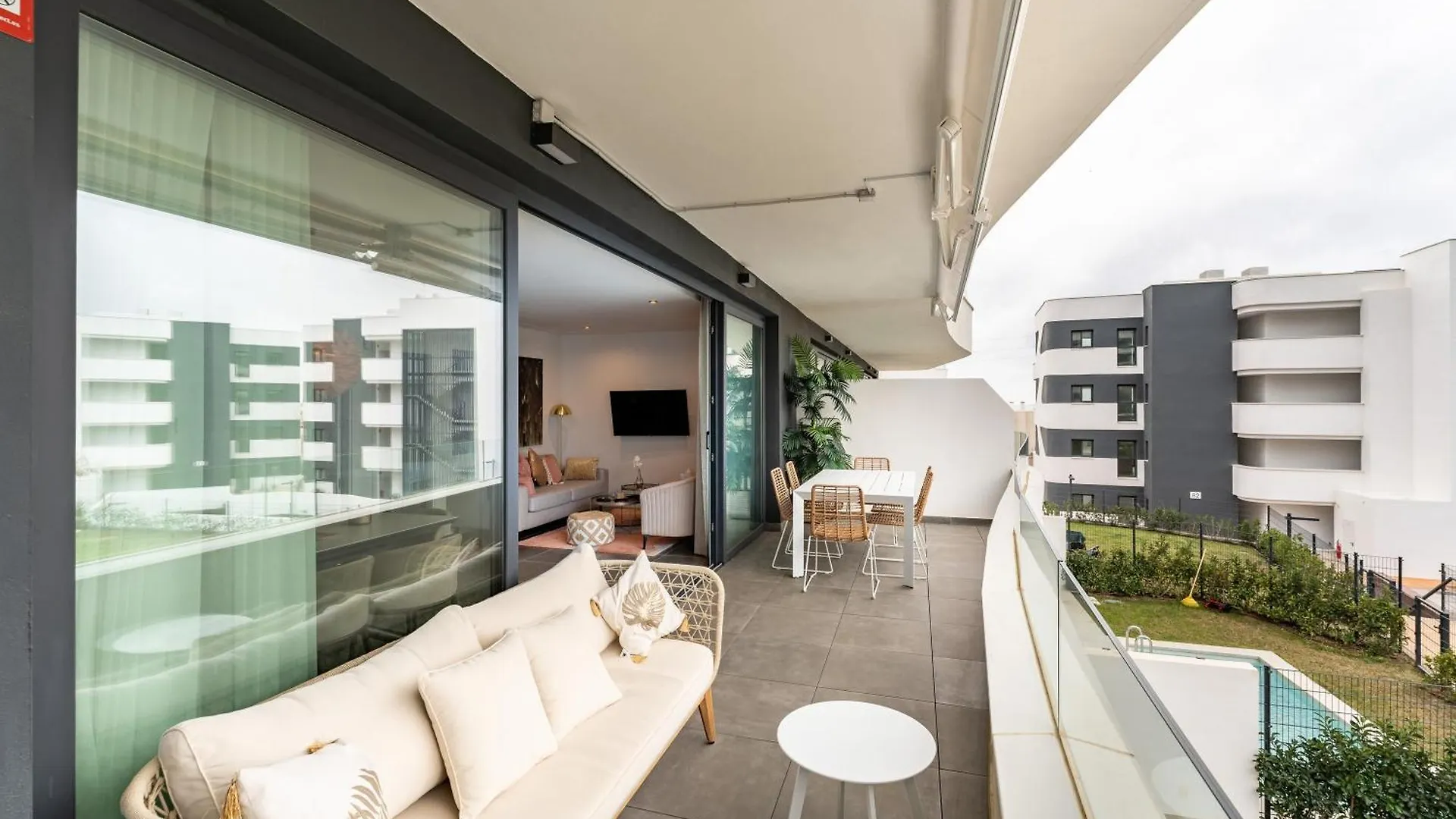Higueron Oasis Elite Apartment Fuengirola