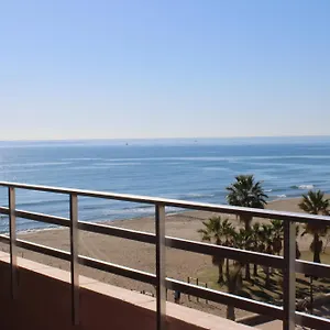 Ronda 3 Beachfront Apartment