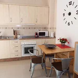 Lovely, Quiet Downtown-beach W Balcony Apartamento